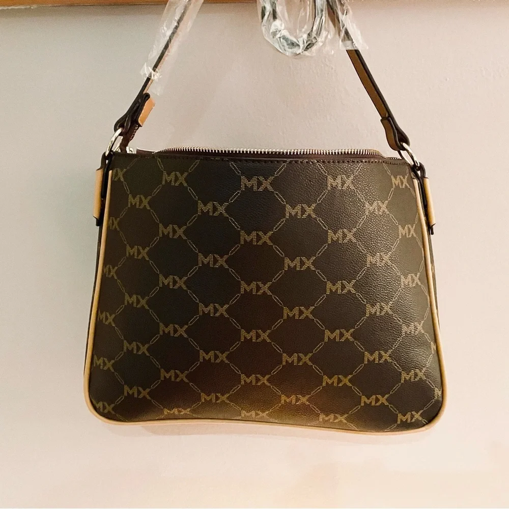 Max Studio M/L crossbody NWT - Picture 2 of 12